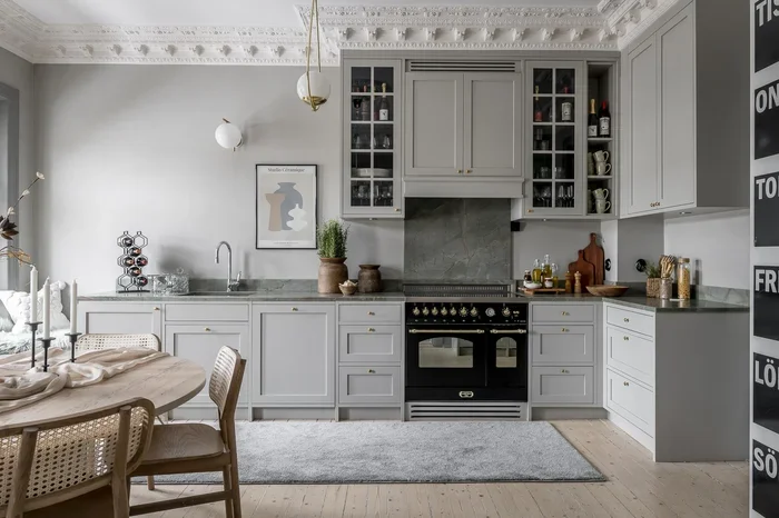 Gray Kitchen Cabinets What Color Walls Look Most Stylish